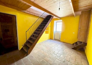 Stanza non arredata - Casa indipendente via Silvano, 6, Monforte d'Alba - foto 44