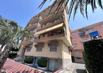 Facciata - Quadrilocale corso Europa, 10, Bordighera - foto 25