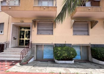 Facciata - Quadrilocale corso Europa, 10, Bordighera - foto 27