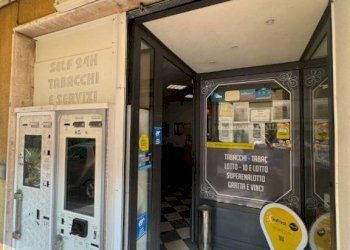 Interno non residenziale - Bar - Tobacco - Ricevitoria piazza Valgoi, 5, Bordighera - photo 4
