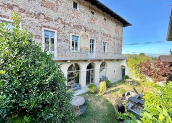 Facciata - Villa via Duccio Galimberti, 45, Valgrana - foto 10