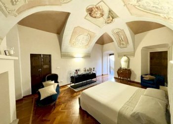 Camera da letto - Villa via Duccio Galimberti, 45, Valgrana - foto 19