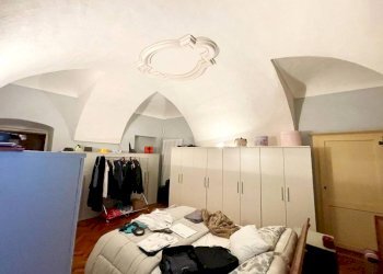 Camera da letto - Villa via Duccio Galimberti, 45, Valgrana - foto 21