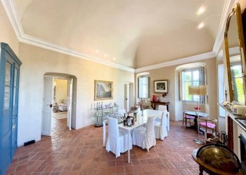 Sala da pranzo - Villa via Duccio Galimberti, 45, Valgrana - foto 39