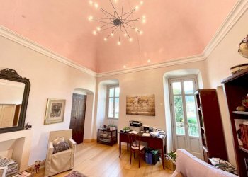 Stanza arredata - Villa via Duccio Galimberti, 45, Valgrana - foto 45