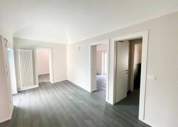 Cucina - Quadrilocale piazza Vincenzo Virginio, 9, Cuneo (zona Centro) - foto 9