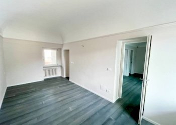 Camera da letto - Quadrilocale piazza Vincenzo Virginio, 9, Cuneo (zona Centro) - foto 12