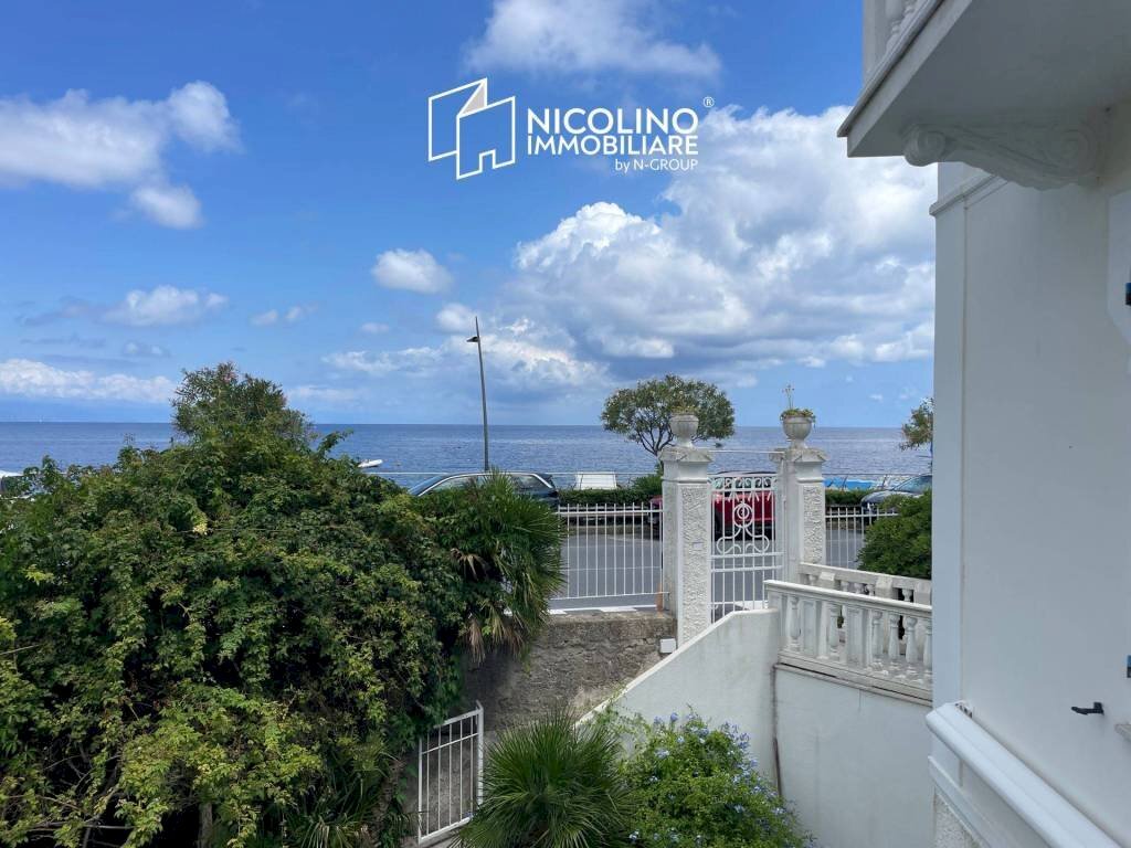 Vista - Quadrilocale via Aurelia, 40, Noli - foto 1