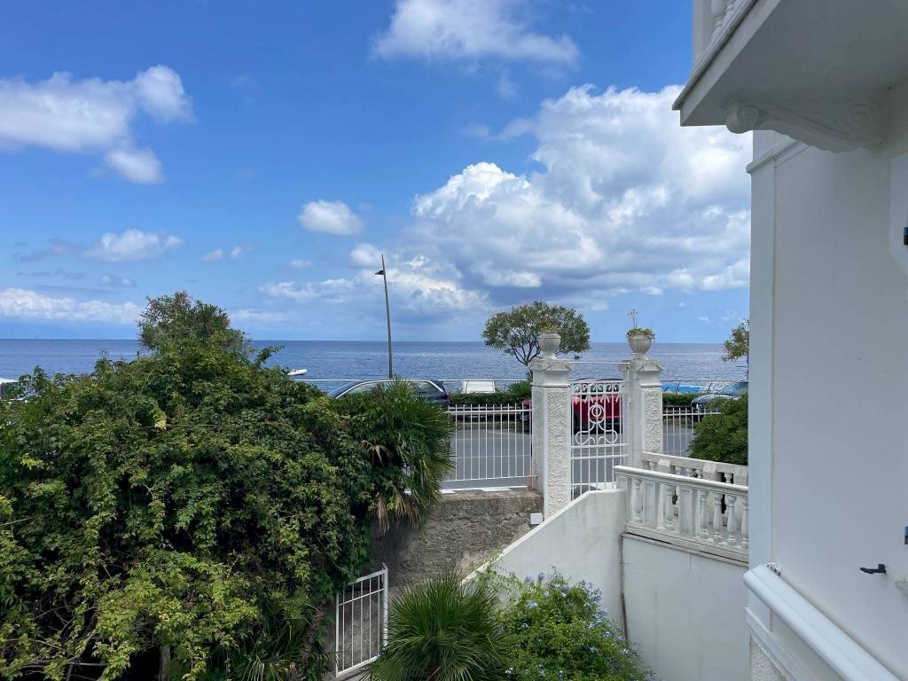 Vista - Quadrilocale via Aurelia, 40, Noli - foto 2