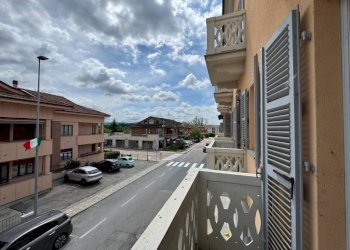 Balcone - Appartamento via Giuseppe Garibaldi, 14, Monforte d'Alba - foto 7