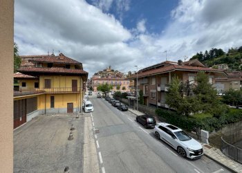 Vista - Appartamento via Giuseppe Garibaldi, 14, Monforte d'Alba - foto 8