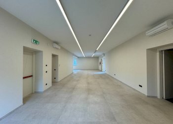 Interno appartamento - Appartamento via Giuseppe Garibaldi, 14, Monforte d'Alba - foto 20