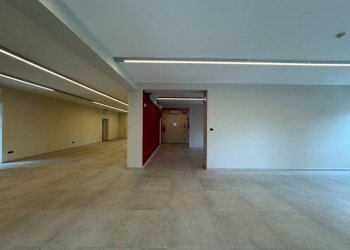 Interno appartamento - Appartamento via Giuseppe Garibaldi, 14, Monforte d'Alba - foto 23