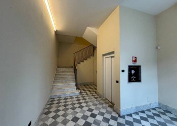 Interno palazzo - Appartamento via Giuseppe Garibaldi, 14, Monforte d'Alba - foto 34