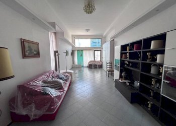 Interno non residenziale - Negozio via Giacomo Matteotti, 21, Bordighera - foto 3