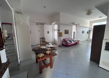 Interno non residenziale - Negozio via Giacomo Matteotti, 21, Bordighera - foto 4