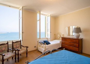 Camera da letto - Apartment corso Giovanni Boine, Imperia - photo 14