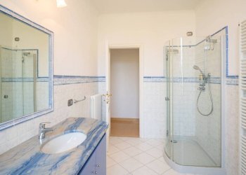 Bagno - Apartment corso Giovanni Boine, Imperia - photo 19