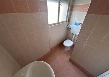 Bagno - Negozio via Giovanni Schiaparelli, 4, Cuneo (zona Centro) - foto 16
