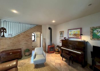 Salone - Villa Frazione San Bartolomeo, 76, Cherasco - foto 16