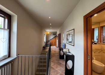 Corridoio - Villa Frazione San Bartolomeo, 76, Cherasco - foto 35