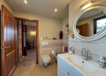 Bagno - Villa Frazione San Bartolomeo, 76, Cherasco - foto 44