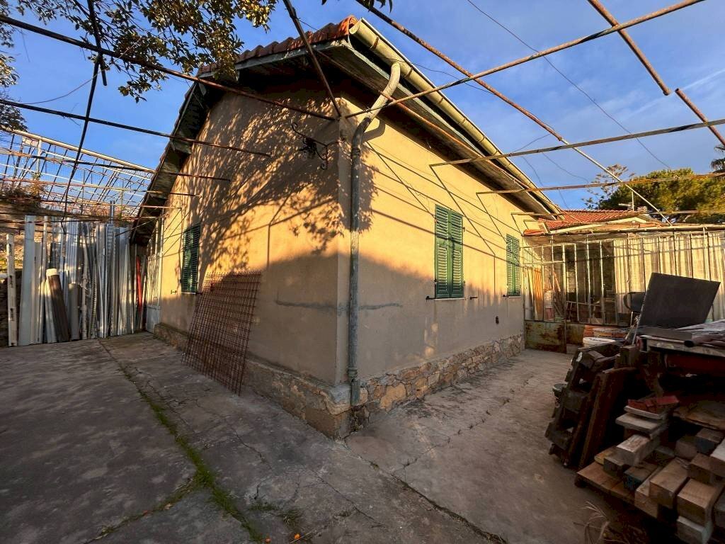 Facciata - Villa via degli Inglesi, 46, Bordighera - foto 3