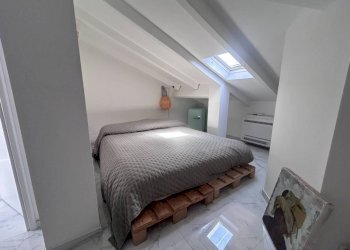 Camera da letto - Appartamento via Romana, 61, Bordighera - foto 24