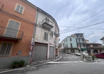Facciata - Casa indipendente via 20 Settembre, 41, Niella Tanaro - foto 4