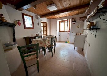Cucina - Casa indipendente via Ornaccia, Monte Grimano Terme - foto 4