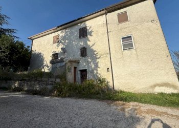 Facciata - Casa indipendente via Ornaccia, Monte Grimano Terme - foto 19