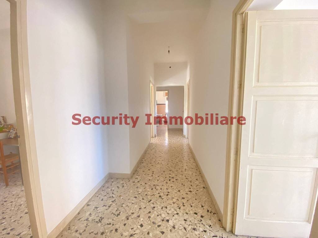 Corridoio - Four-room apartment via Mori, Sciacca - photo 2