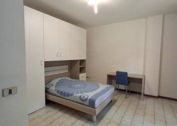 Camera da letto - Quadrilocale via Alessandro Corticelli, 29, Bologna (zona Mazzini) - foto 2