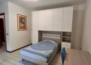 Camera da letto - Quadrilocale via Alessandro Corticelli, 29, Bologna (zona Mazzini) - foto 5