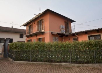 Facciata - Villa via Murina, 12, Carmagnola - foto 1