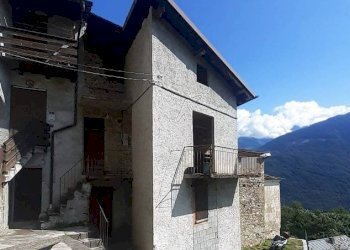 Facciata - Casa indipendente via Sant'Abbondio, Tresivio - foto 5