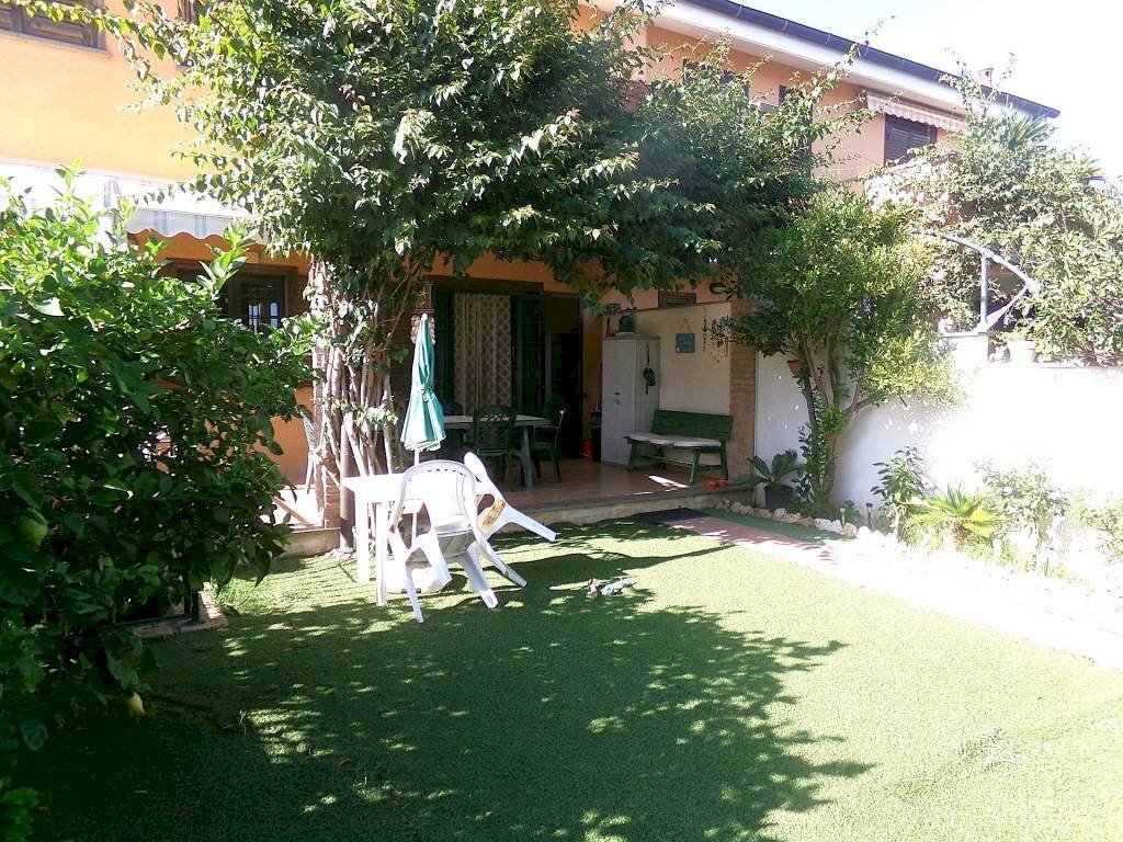 Giardino - Villa via delle Tamerici, Anzio - foto 2