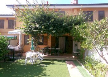 Facciata - Villa via delle Tamerici, Anzio - foto 1