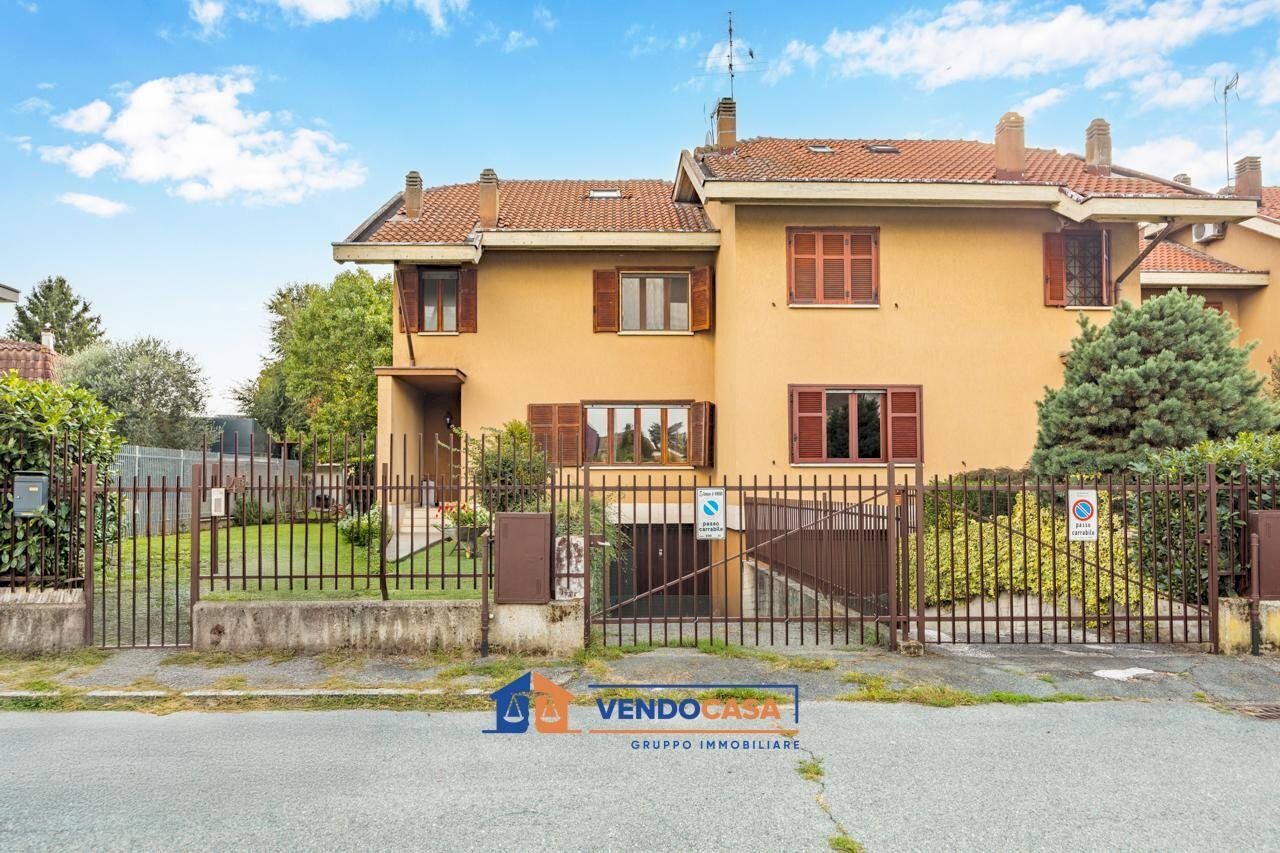 Independent house Vinovo - photo 1