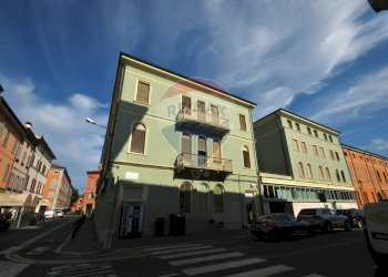 Ufficio via Mazzini, 1 
 Finale Emilia, Finale Emilia - foto 1