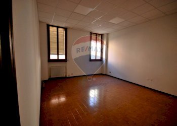 Ufficio via Mazzini, 1 
 Finale Emilia, Finale Emilia - foto 10