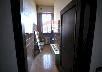 Ufficio via Mazzini, 1 
 Finale Emilia, Finale Emilia - foto 14