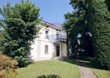 Villa Via Marconi, 3 
 Rovato, Rovato - foto 3