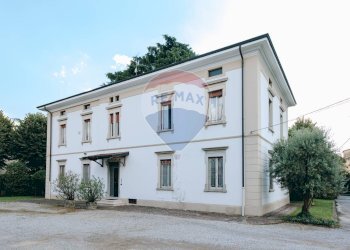 Villa Via Marconi, 3 
 Rovato, Rovato - foto 34