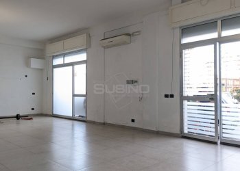 Foto 1 - Locale Commerciale PIAZZA ALDO MORO, Floridia - foto 1