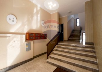 Ricezione / Lobby - Trilocale Via Antonio De Ferraris
 
46, Bari - foto 2