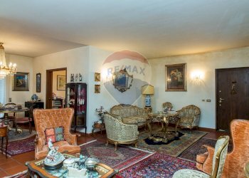 Sala da pranzo - Villa a Schiera via case nuove
 
50, Mascalucia - foto 11