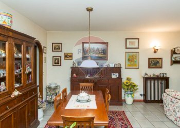 Sala da pranzo - Villa a Schiera via case nuove
 
50, Mascalucia - foto 44