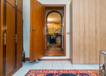 Hall / corridoio - Villa a Schiera via case nuove
 
50, Mascalucia - foto 50