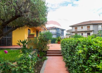 Casa all\'aperto - Villa a Schiera via case nuove
 
50, Mascalucia - foto 58